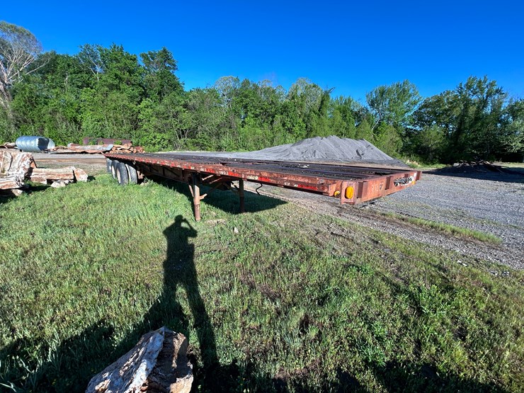 #8398-•-45'-t/a-steel-flatbed-trailer-image-2