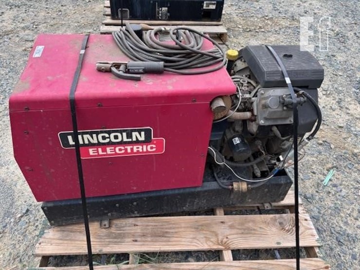 lincoln-electric-ranger-10000-image-1