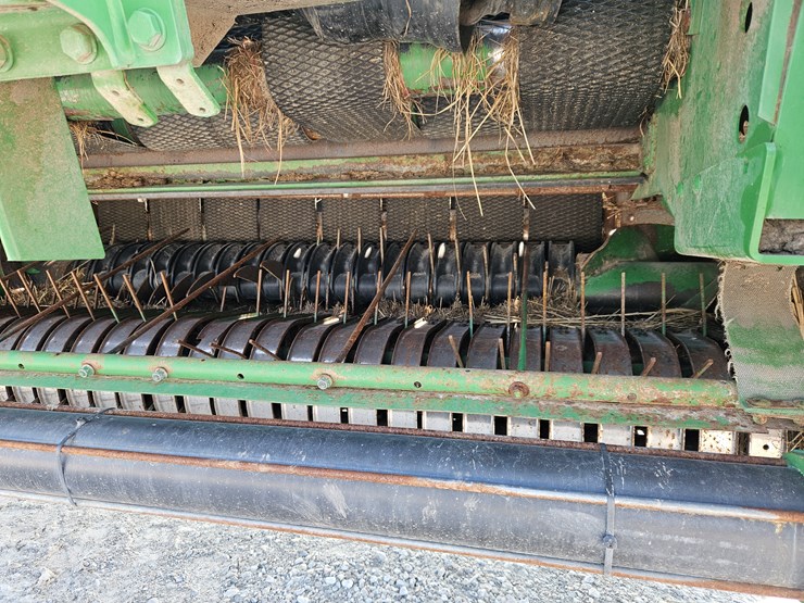 2019-john-deere-560m-image-4