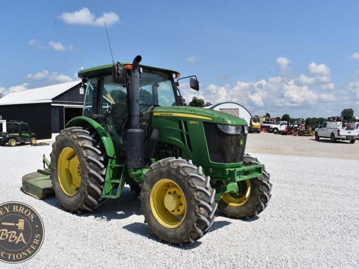 2017-john-deere-6120e-image-17