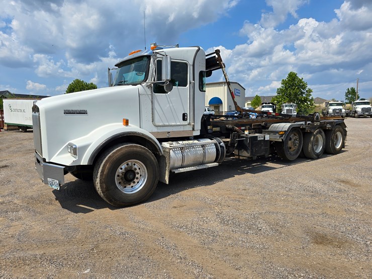 2012-kenworth-t800-image-5