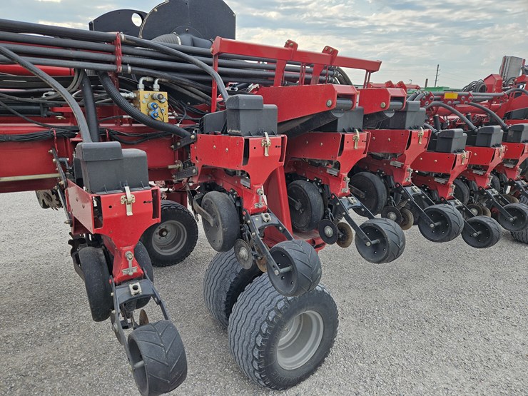2013-case-ih-1265-image-19