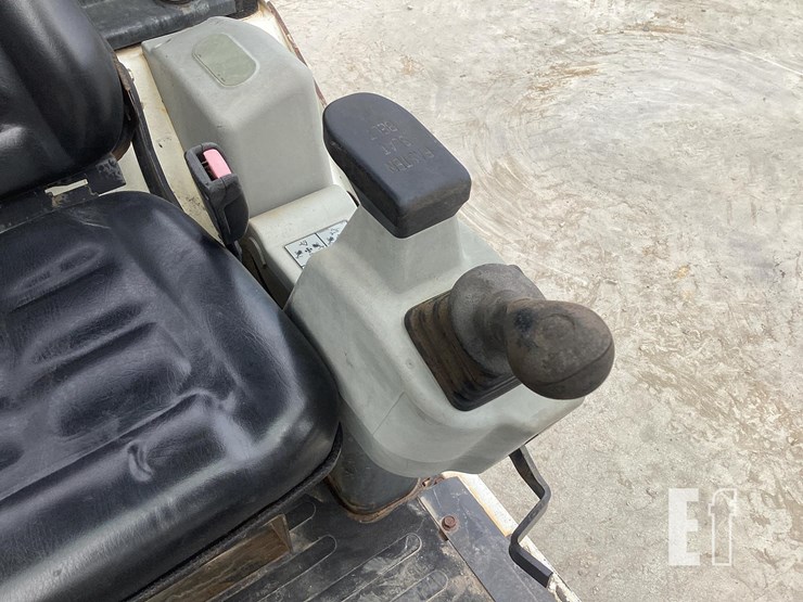 2011-bobcat-325g-image-20