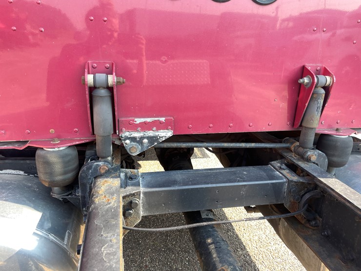 2007-peterbilt-379-image-41