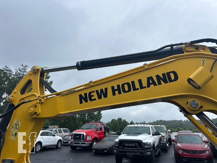 2023-new-holland-e60c-image-9