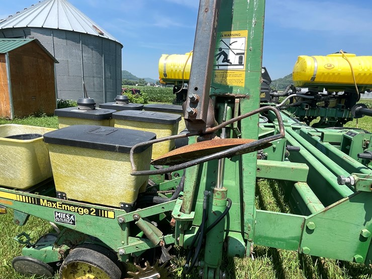 john-deere-7200-image-27