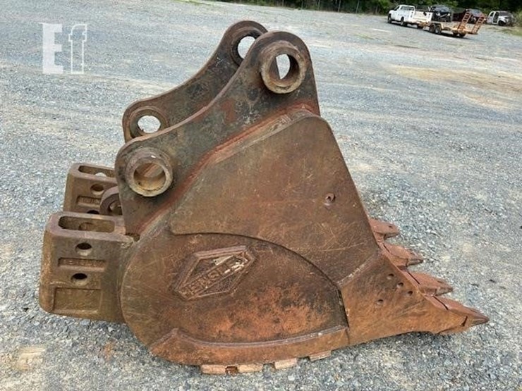 hensley-24"-bucket-image-1
