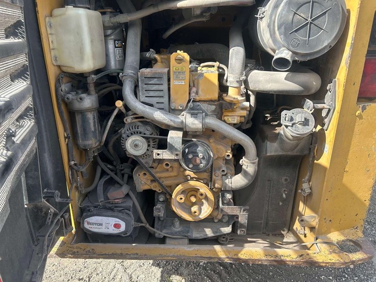 2014-caterpillar-257d-image-18