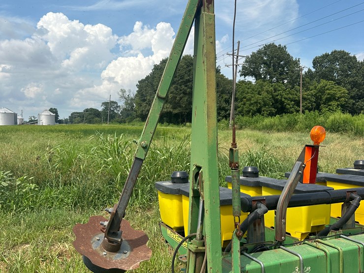 john-deere-30-image-13