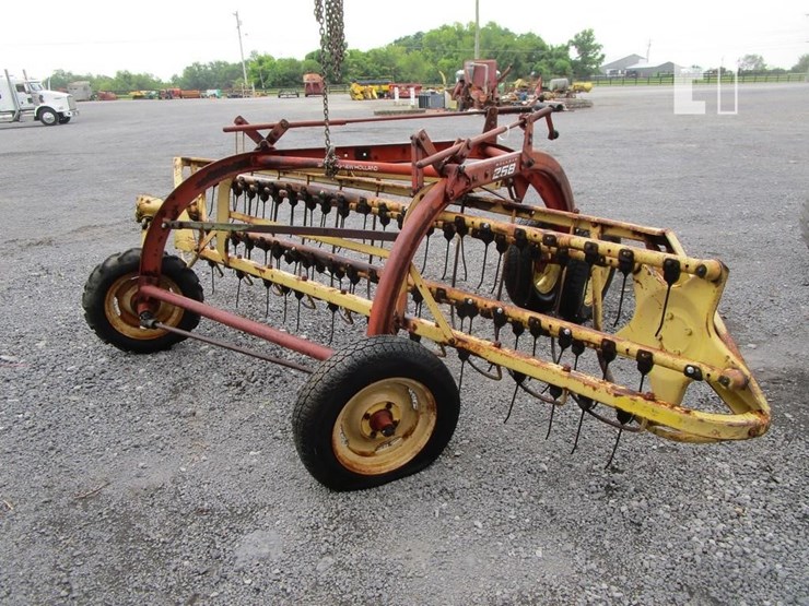 new-holland-258-image-2