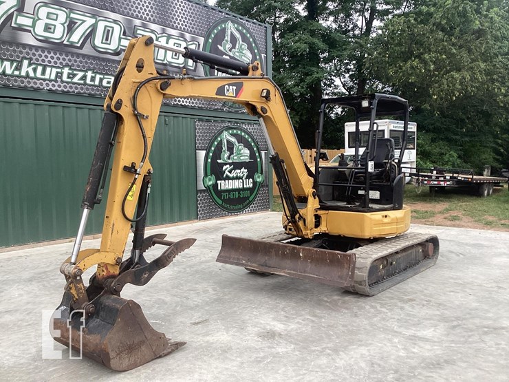2015-caterpillar-305.5e2-cr-image-9