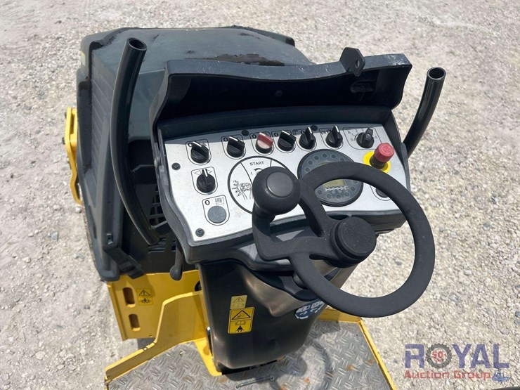 2017-bomag-bw90-image-15