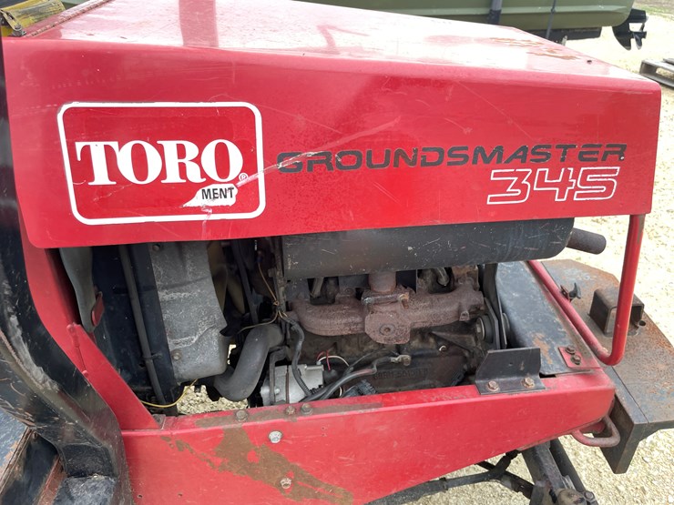 #1075-•-toro-lawn-mower-image-36