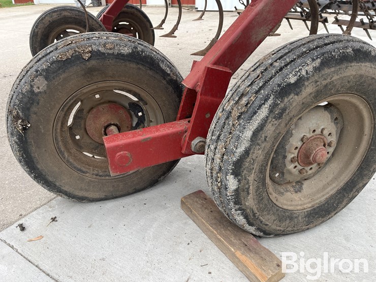 case-ih-4300-image-15