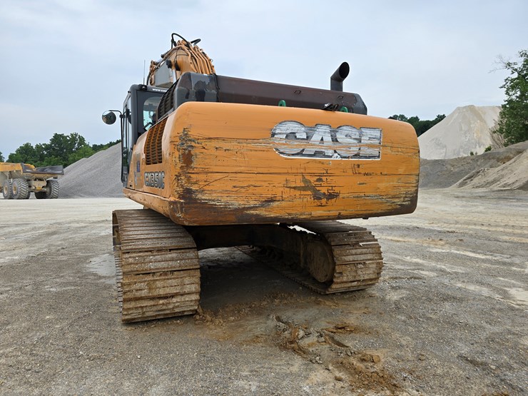 2012-case-350c-image-25