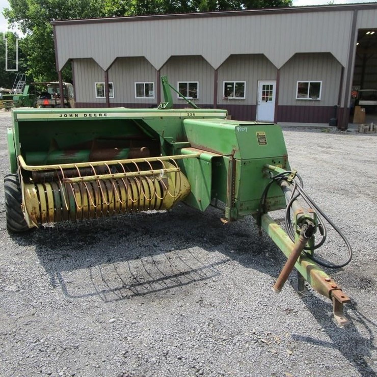 JOHN DEERE 336