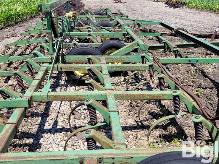 john-deere-1010-image-18