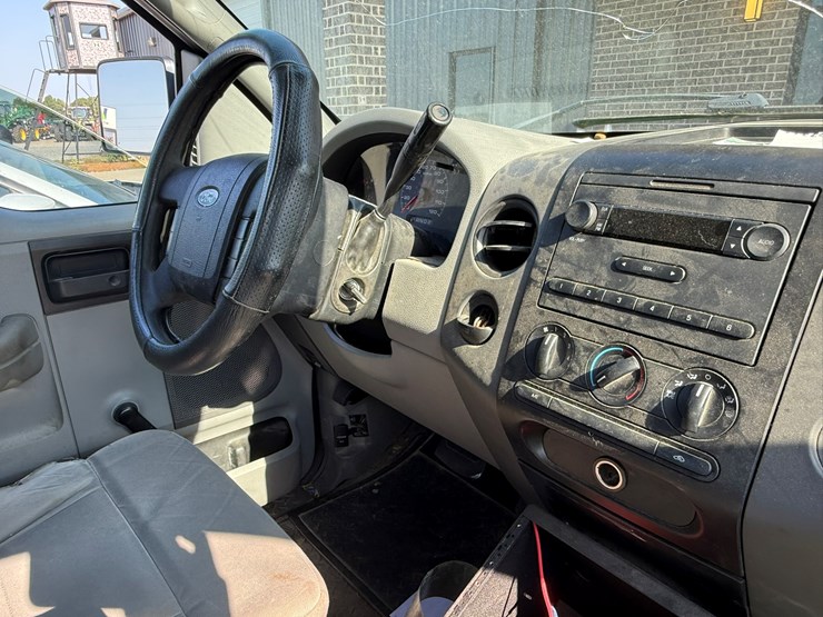 2014-ford-f150-image-28