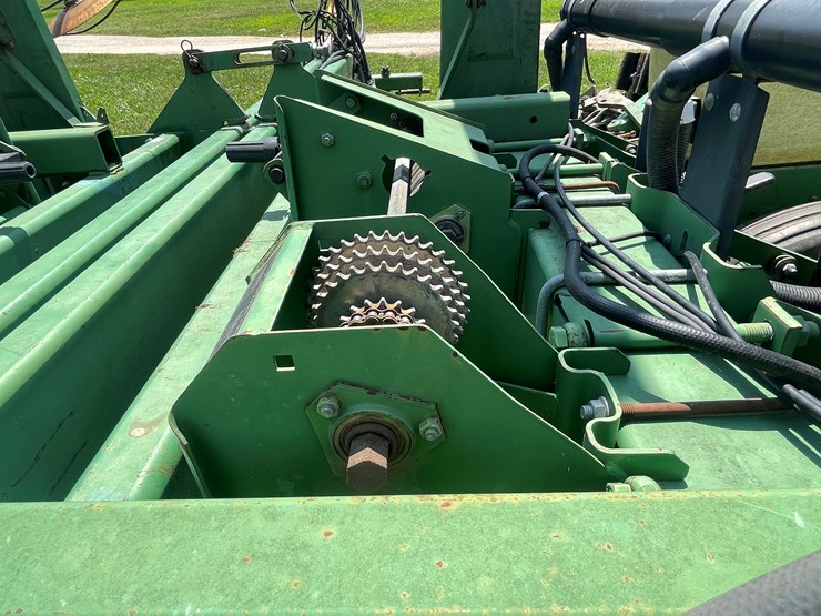 john-deere-7200-image-36