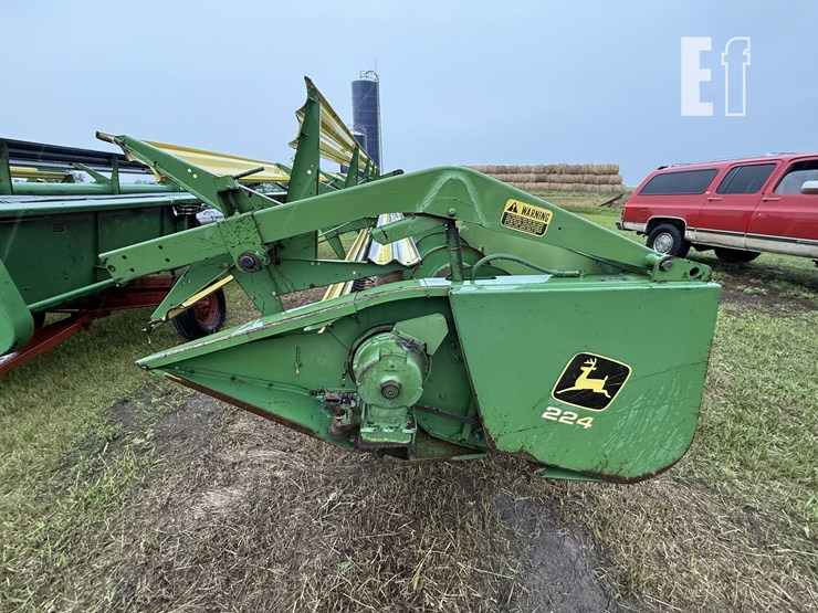 john-deere-224-image-6