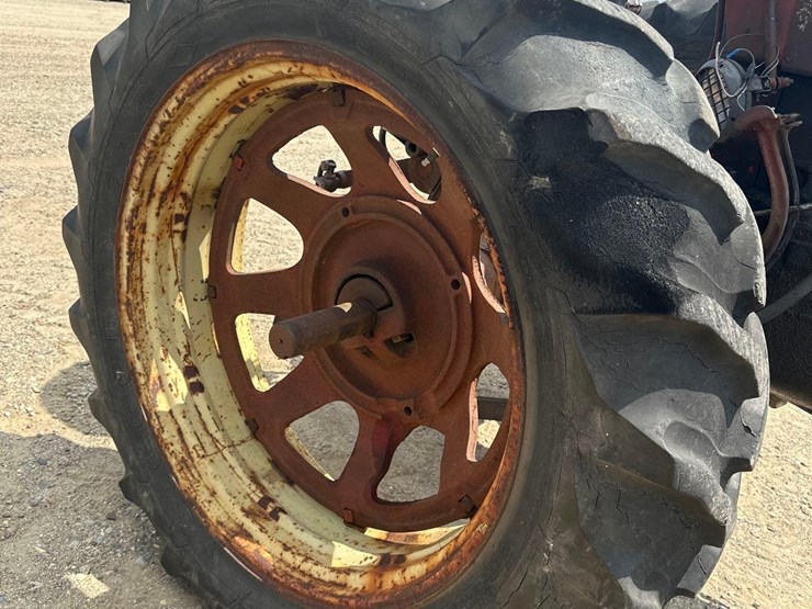 805---ih-450g-(sn#-21801)-image-6