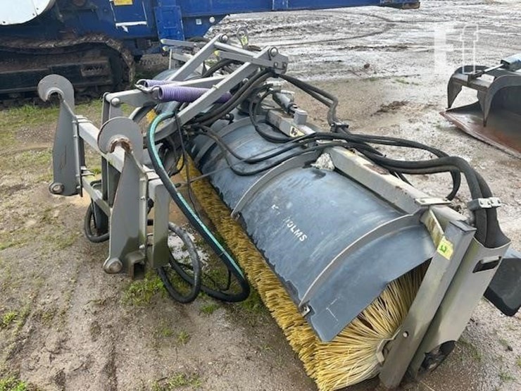 holms-12'-broom-image-9