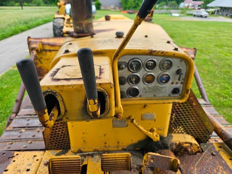 caterpillar-d7-image-33