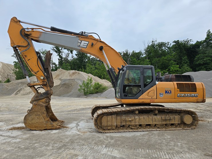 2012-case-350c-image-11