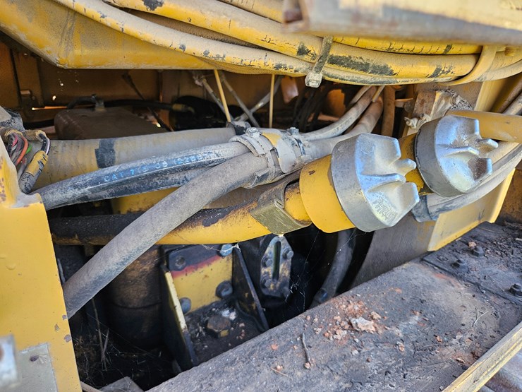 caterpillar-963-image-43