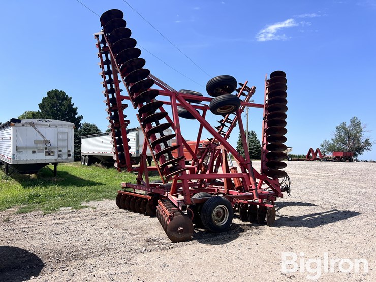 massey-ferguson-820-image-5