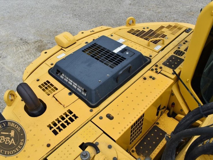 2012-komatsu-pc228us-lc-8-image-57