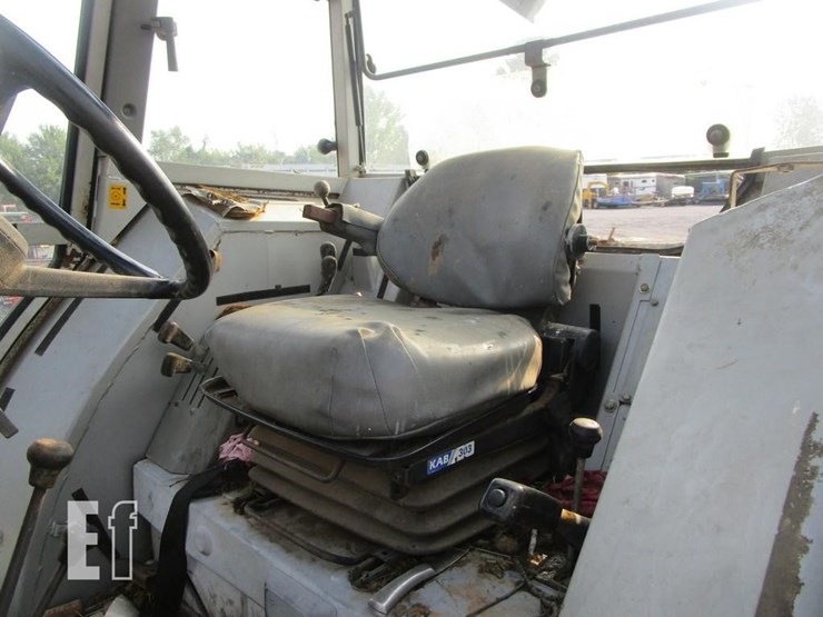 massey-ferguson-383-image-6