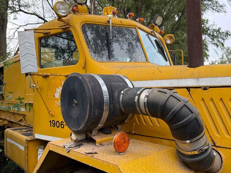 1954-general-motors-snowplow-truck-image-11