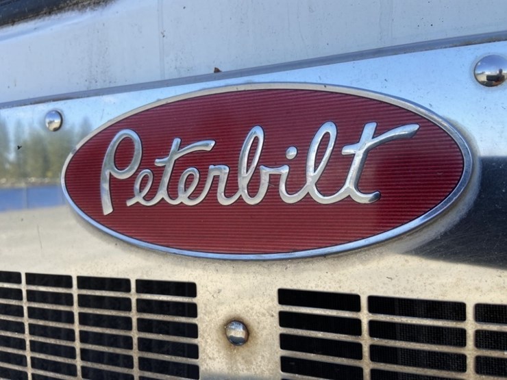 2002-peterbilt-320-image-9