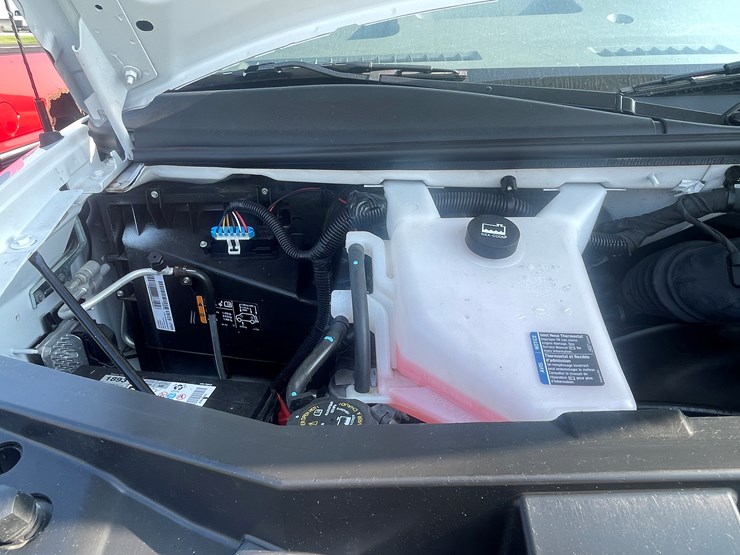 #1033-•-2023-chevy-express-van-(has-wi-salvage-title)-image-77