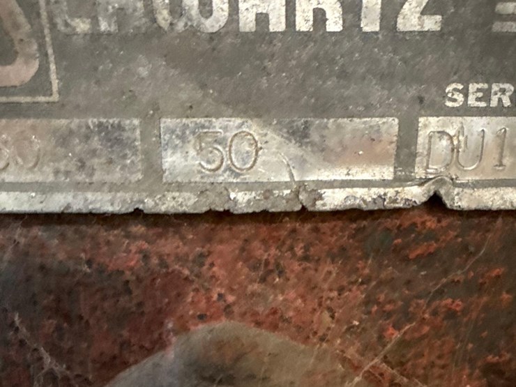 international-parts-tractor-image-9