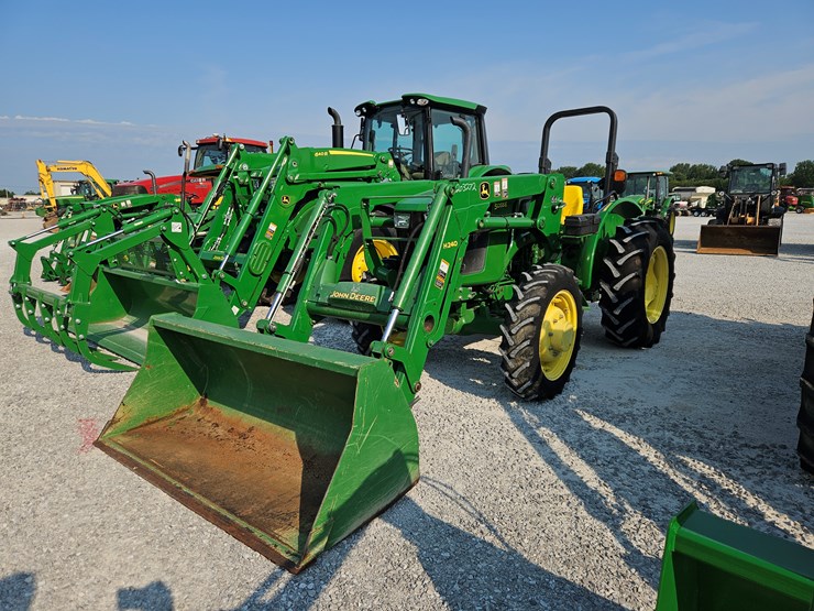 2015-john-deere-5055e-image-1