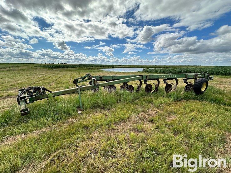 john-deere-2700-image-8