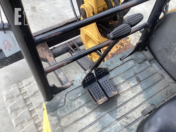 2015-caterpillar-305.5e2-cr-image-20