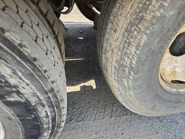 2012-kenworth-t800-image-132