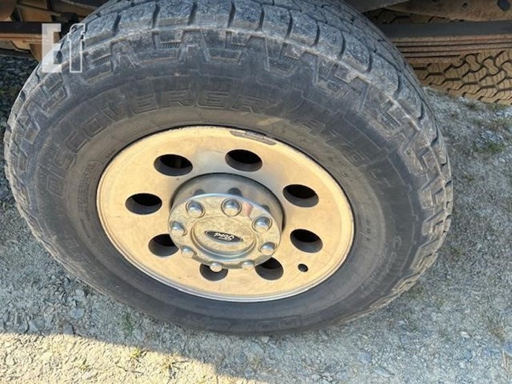 2006-ford-f350-sd-lariat-image-17
