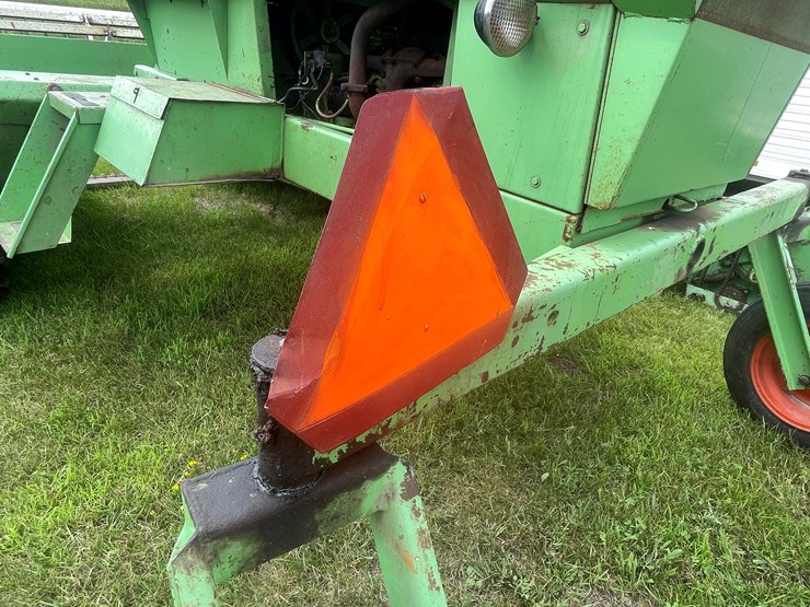 #1061-•-owatonna-260-swather-with-conditioner-image-62