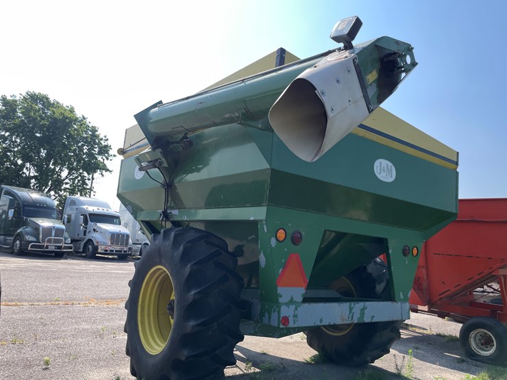 #1057-•-j-&-m-grain-cart-image-5