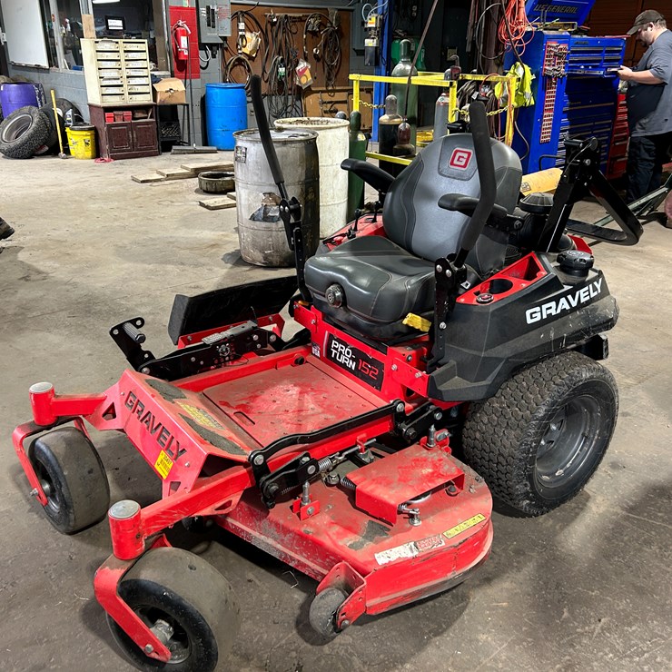 GRAVELY PROTURN 52