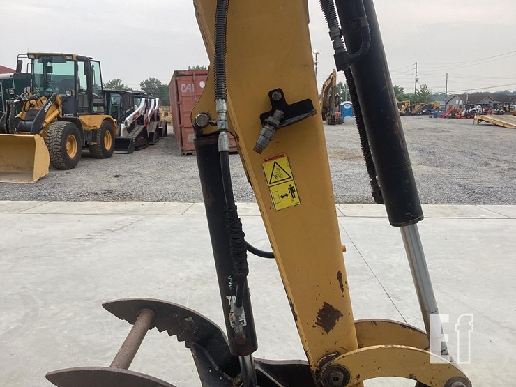 2015-caterpillar-305.5e2-cr-image-12