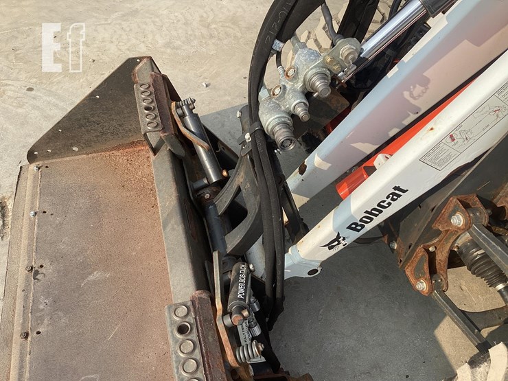 2017-bobcat-toolcat-5600-image-10