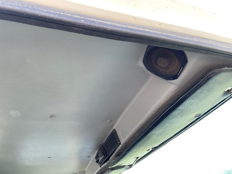 #1013-•-1992-freightliner-cummins-(has-mn-title)-image-58