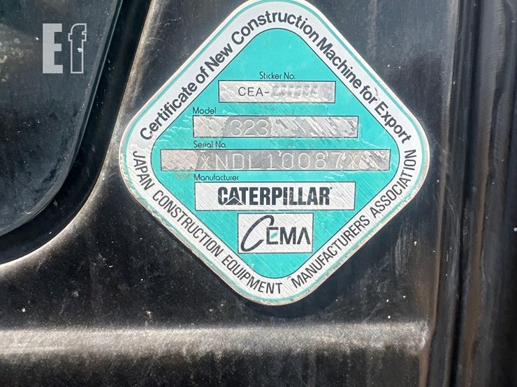 2021-caterpillar-323-image-15