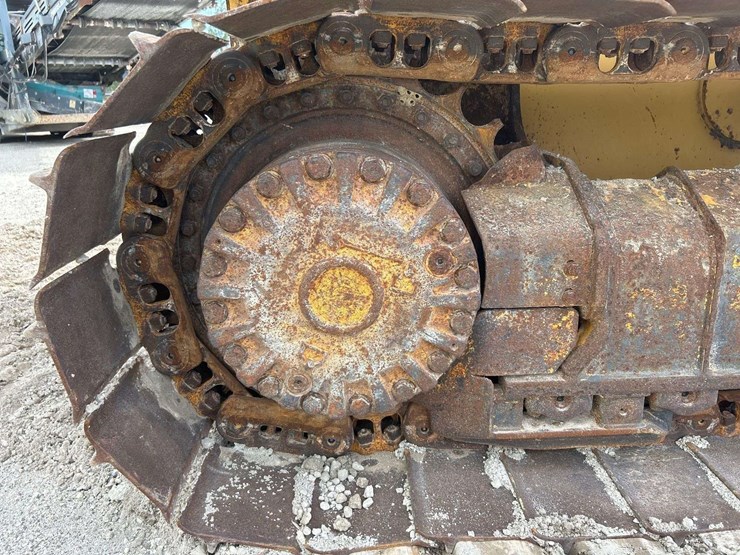 caterpillar-d5k-lgp-image-15