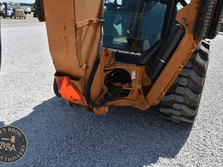 2012-case-590sn-image-35